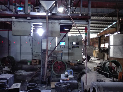 多工位離心鑄造機(jī)用自動孕育裝置